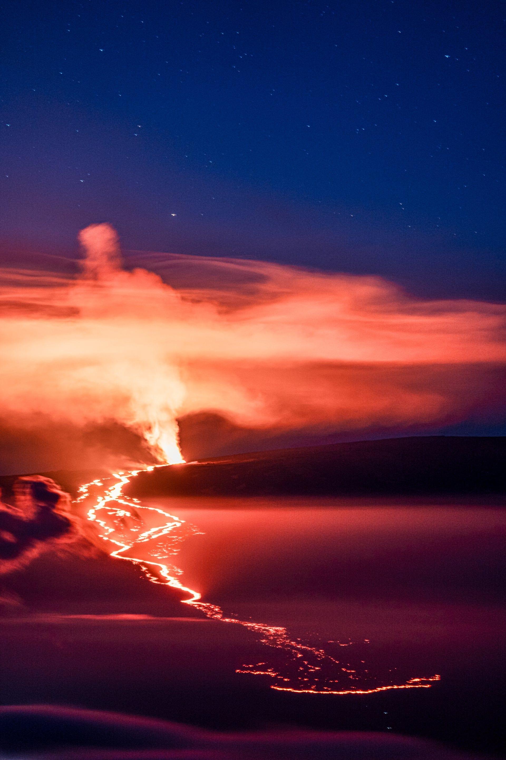 Nocturnal Inferno | Mauna Loa's Big Island 2022 Volcano Eruption
